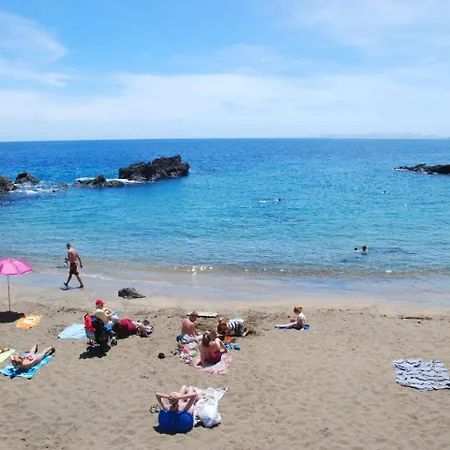 Vakantiehuis Cozy Holiday Puerto Del Carmen With Swimming Pool