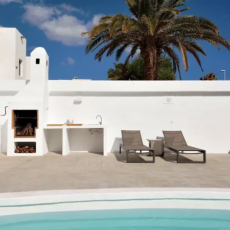 بيت للعطل Cozy Holiday Puerto Del Carmen With Swimming Pool